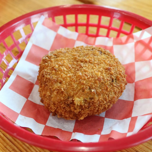 Fried Crab Cake (4 oz).
