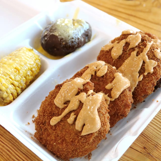 Fried Crab Cake Plate.